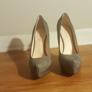 Women's shoes